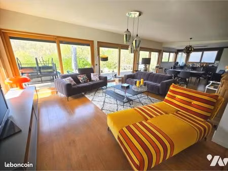 maison 5 pièces 157 m²