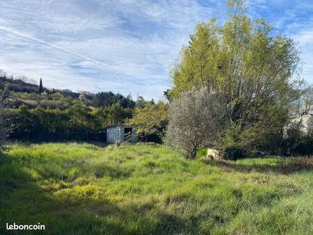 terrain constructible viabilisé pierrevert