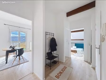 appartement 3 pièces dernier étage / terrasse / garage / parking / proche gare