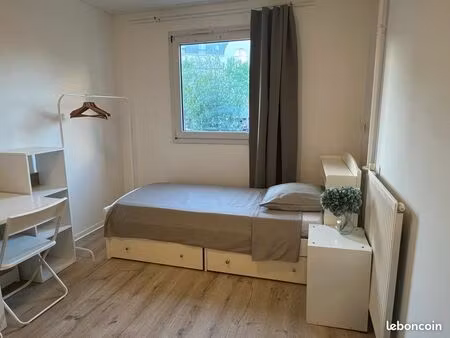 studio meublé 18m2-noisy-le-grand proche rer a