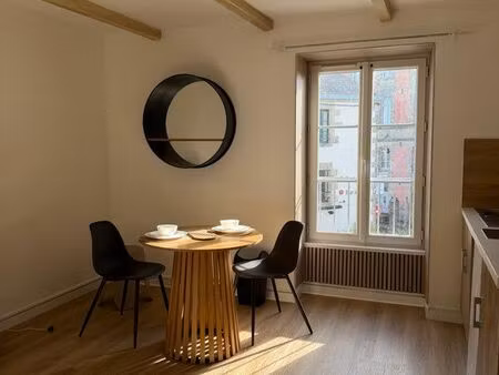 studio refait à neuf - face iut  25m2 très lumineux