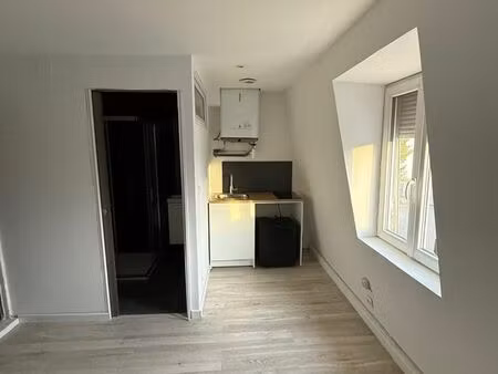 studio à louer de 16m²