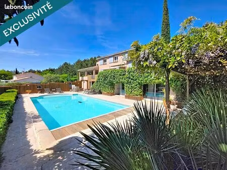 propriété 6 pièces 185 m²