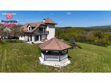 maison 6 pièces 148 m²