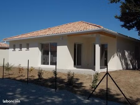 maison à louer à l'année - bien géré par agence