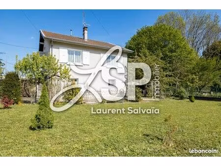 villa 3 pièces 70 m²