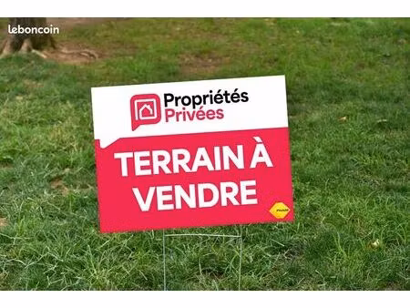 terrain 1 595 m² bazas