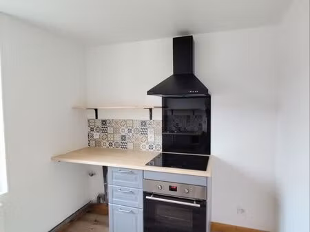 appartement t2 duplex à louer - 48 m² - hyper centre de pont-audemer