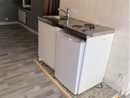 f1 centre historique joigny 29m2