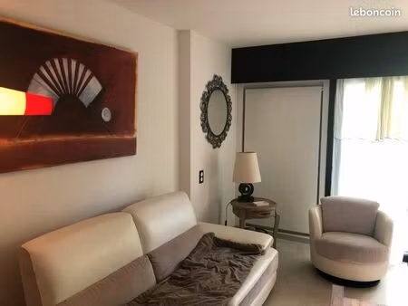 mougins : beau meublé au calme absolu de 3 pièces avec parking sécurisé