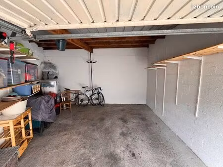 garage à louer - spacieux secteur stade à meythet