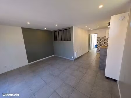 maison de plein pied avec terrasses