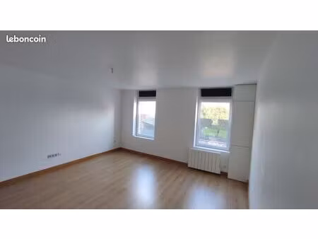 appartement 3 chambres 92m² avec cour extérieure privée