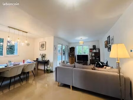 spacieux appartement de standing