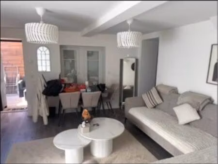 2 pièces refait de aàz terrasse et parking