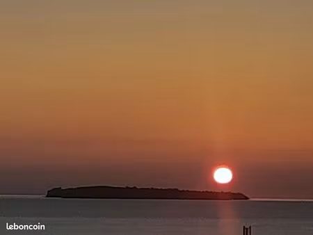 beau studio face mer proxi cannes dispo mercredi 29 avril