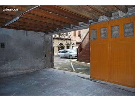 local de stockage  garage  entrepôt figeac centre