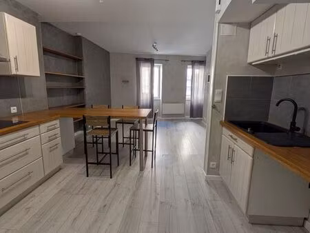 appartement 2 pièces 41 m² à aubenas