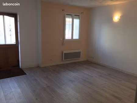 studio 32 m2 centre vile 150m de la gare à saint michel sur orge