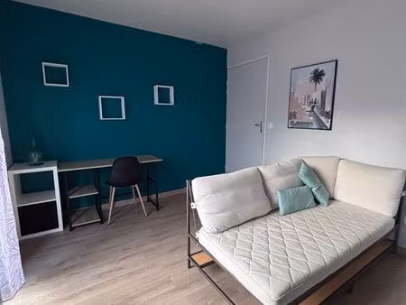 f3 meublé avec extérieur