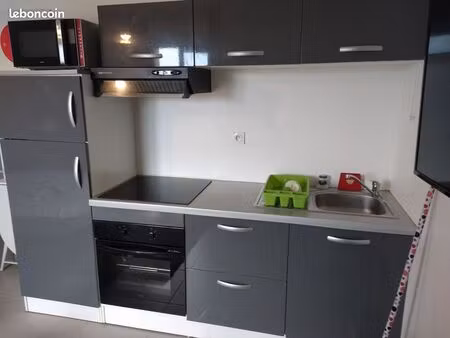 location studio meublé