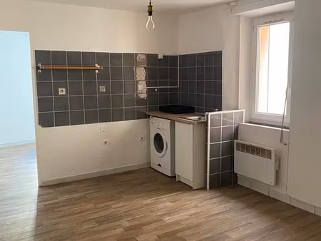 location appartement 2 pièces 27m² auriol 13390