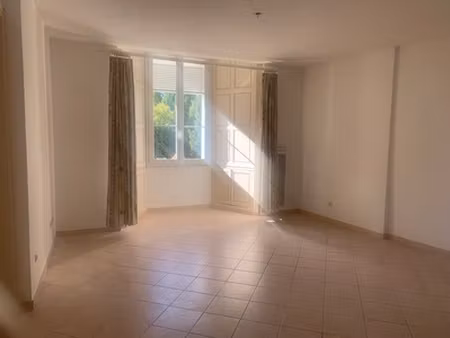 location appartement 2 pièces 54m² pignans 83790