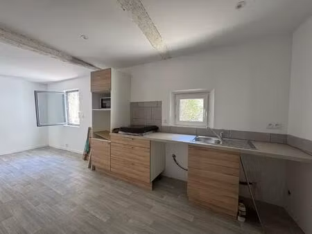 location appartement 3 pièces 58m² rians 83560