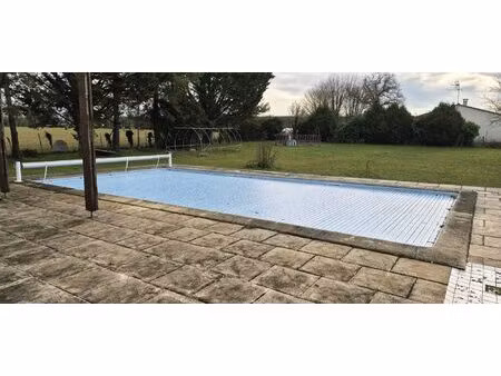 urgent: maison ancienne avec piscine aux portes d'aulnay