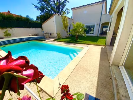 maison moderne à montélimar avec piscine et confort éco-responsable