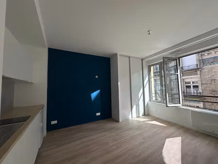 location appartement 1 pièce 24m²