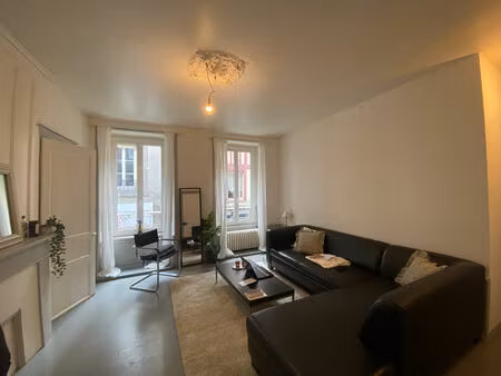 location appartement 2 pièces 53m²