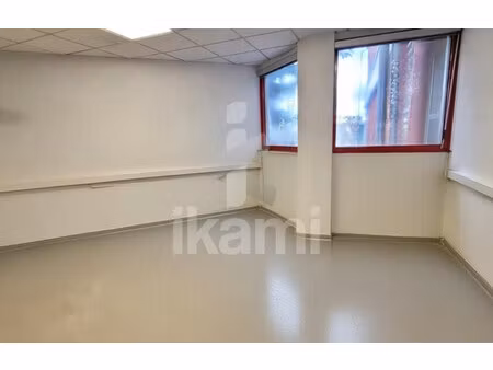 bureaux de 32 m² à portes les valence - 410 €