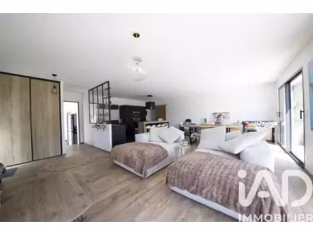 maison à la roque-sur-pernes (84210)