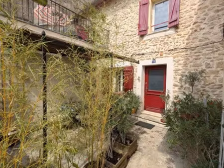 maison de village à entrechaux (84340)