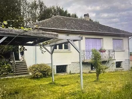 proche de chalus maison 4 pièce(s) 90 m2 sur un terrain de 4 5 hectares comprenant 1 étang