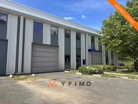location entrepôt 1 041 m²