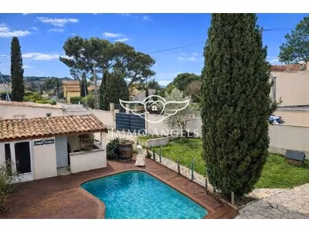 maison de caractére 163m² sur une parcelle 529m²