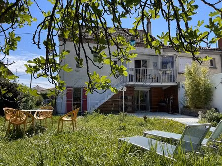 maison lumineuse avec jardin et espace indépendant