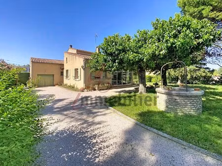 a vendre maison à robion 4 chambres  sur 691m² de terrain.