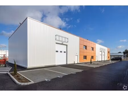 location local d'activités 287 m² à 1 314 m²