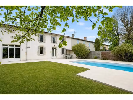 vente ferme 7 pièces 241 m² à saint-félix-de-foncaude (33540)  310 000 €