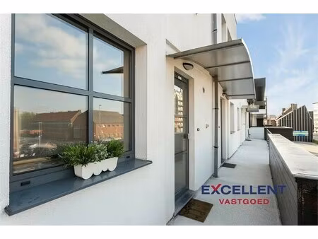 instapklare  centraal gelegen duplex te huur deinze