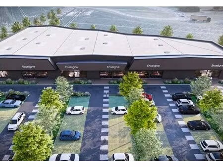 vente commerce 2 302 m² à 4 878 m²