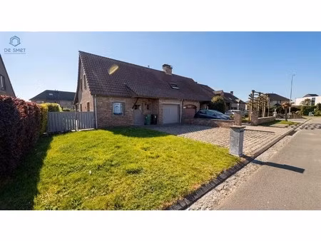 eerste bezoekdag woensdag 29/04 op afspraak van 14u tot 17u30.