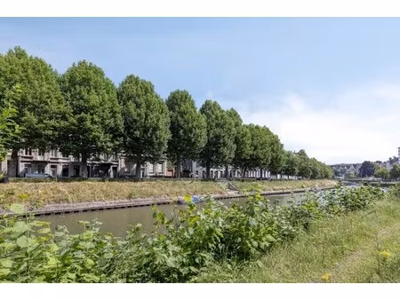 exclusief herenhuis met tuin gelegen te gent aan de coupure rechts  langsheen de leie