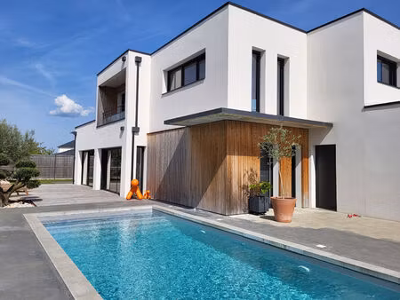 vente maison 5 pièces  158.58m²  chalonnes