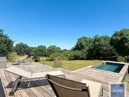 maison pierre  jardin avec piscine