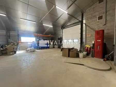 vente local d'activités 700 m²
