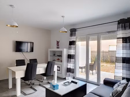 t2 jardin et terrasse résidence 2019 parking balaruc